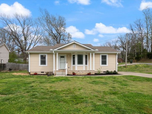 101 Birch St , Dickson, TN 37055