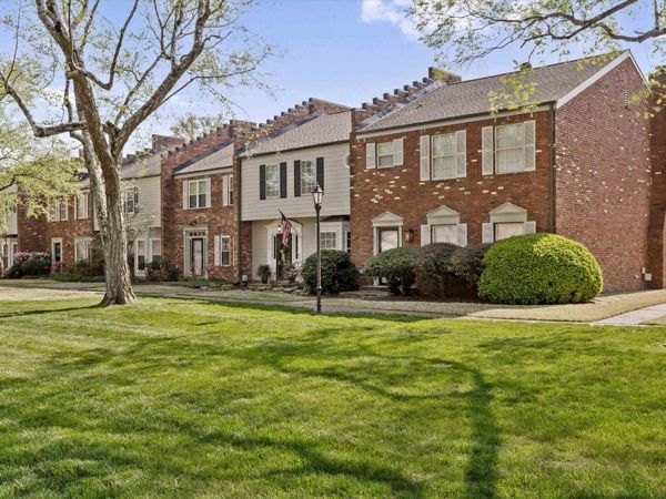 1834 HUNTERS CREEK DR , Memphis, TN 38138