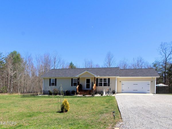 838 Dulog Tr , Jamestown, TN 38556