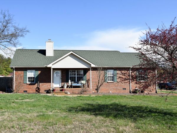 100 Megann Dr , Portland, TN 37148