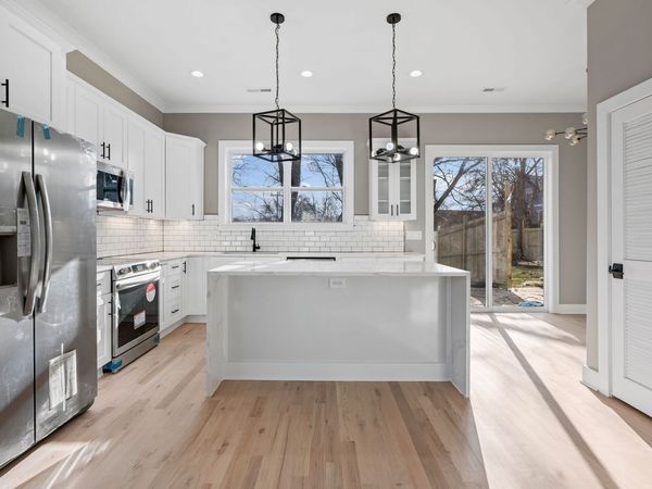 752B Croley Dr , Nashville, TN 37209