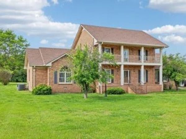 2216 Ewing Dr, Lebanon, TN 37087