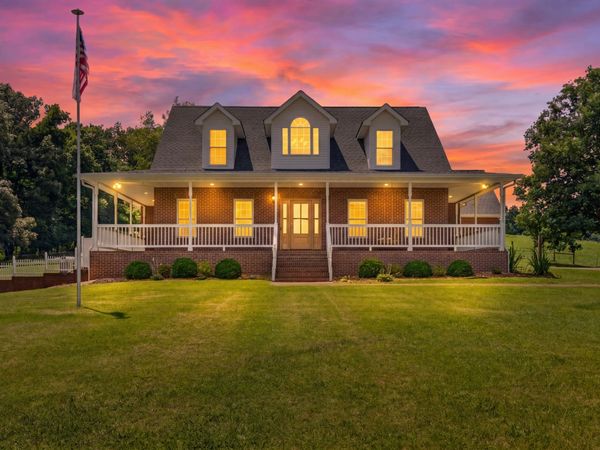 3989 Cadiz Rd, Bumpus Mills, TN 37028