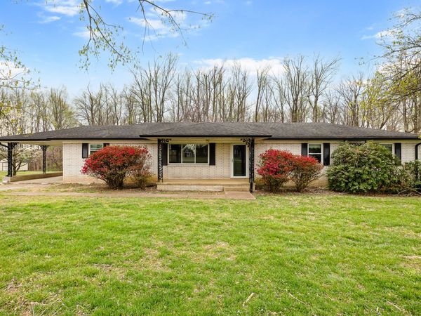 111 Cothron Dr , Lafayette, TN 37083