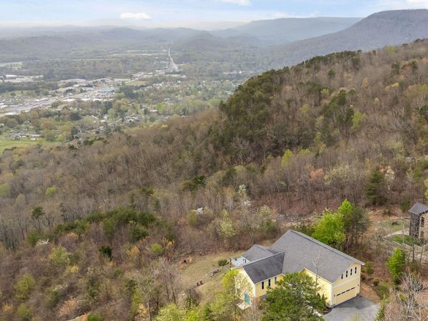 9028 Terrace Falls Drive , Soddy Daisy, TN 37379