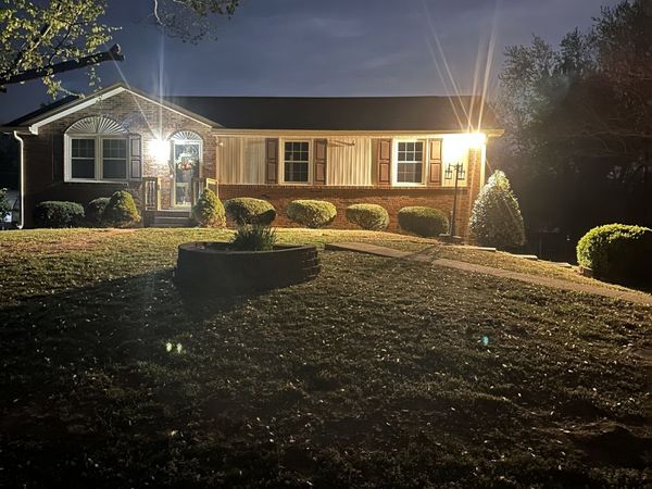 216 Maplewood Dr, Clarksville, TN 37042