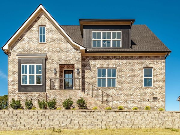 339 Raintree Dr , Hendersonville, TN 37075