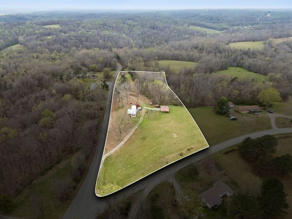 3057 Sugar Creek Rd, Woodlawn, TN 37191