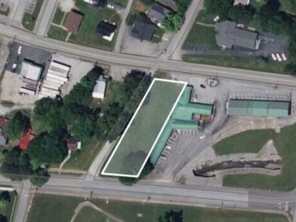 574 E Gaines St , Lawrenceburg, TN 38464