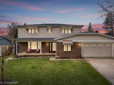 447 Antoinette Drive, Rochester Hills, MI 48309