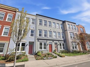 8934 CENTER STREET, MANASSAS, VA 20110