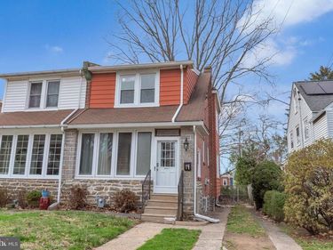17 E WAVERLY ROAD, WYNCOTE, PA 19095