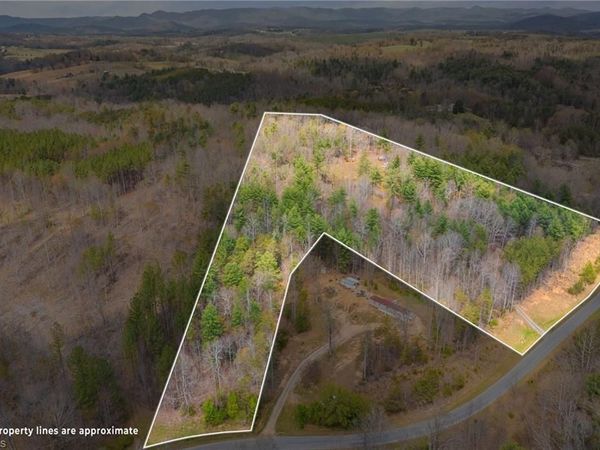 1163 Mills Road , Mount Airy, NC 27030