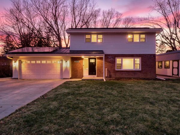 10716 27th Avenue S, Burnsville, MN 55337