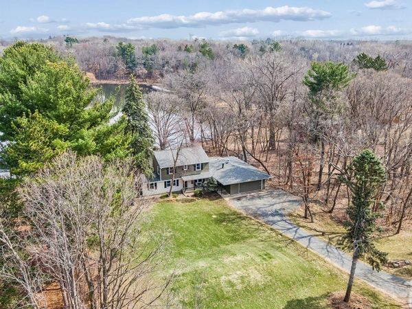 11 Duck Pass Road, North Oaks, MN 55127