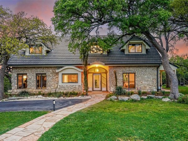 8004 Golden Oaks LN, Austin, TX 78737