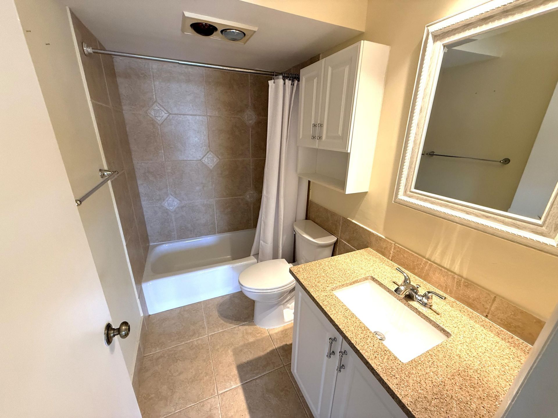 133 N Pompano Beach Boulevard N, Unit 606, Pompano Beach, FL 33062 Photo