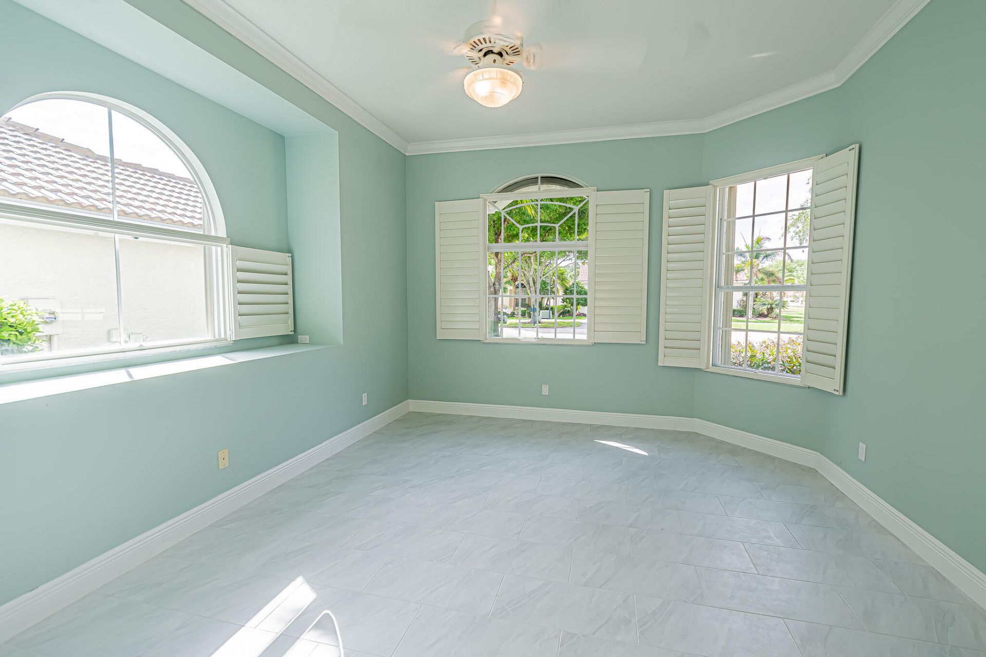 668 SW Lake Charles Circle, Port Saint Lucie, FL 34986 Photo