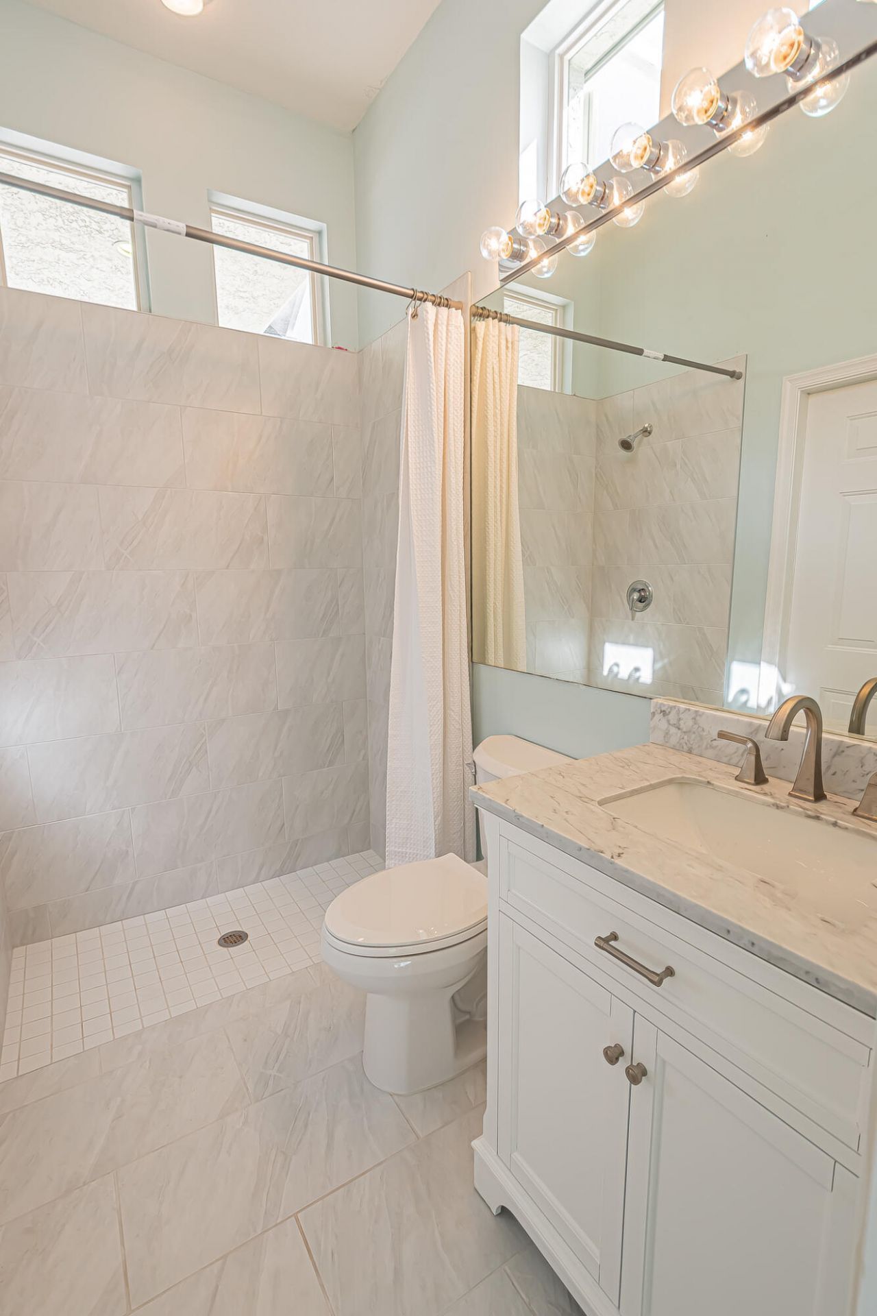 668 SW Lake Charles Circle, Port Saint Lucie, FL 34986 Photo