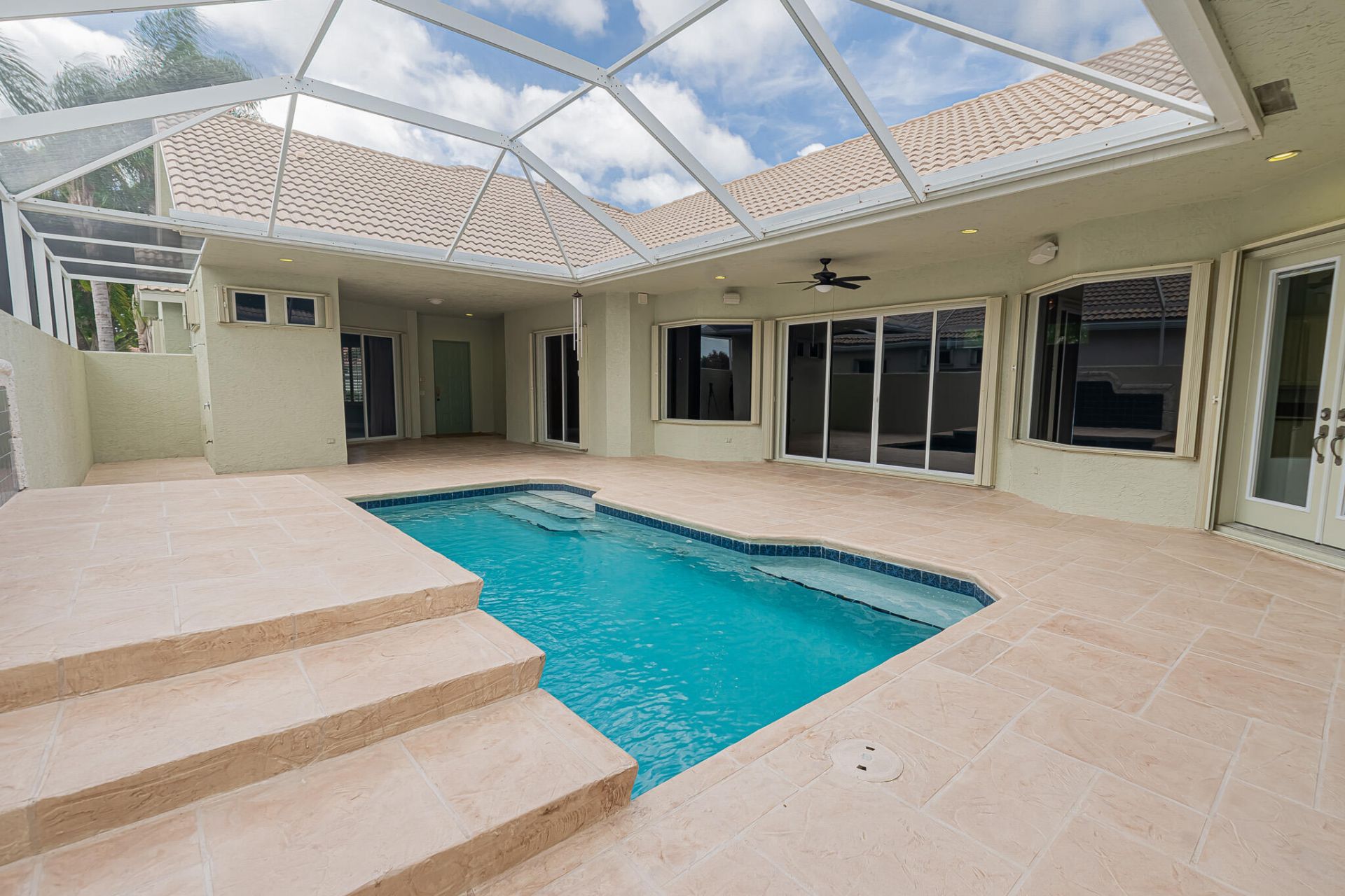 668 SW Lake Charles Circle, Port Saint Lucie, FL 34986 Photo