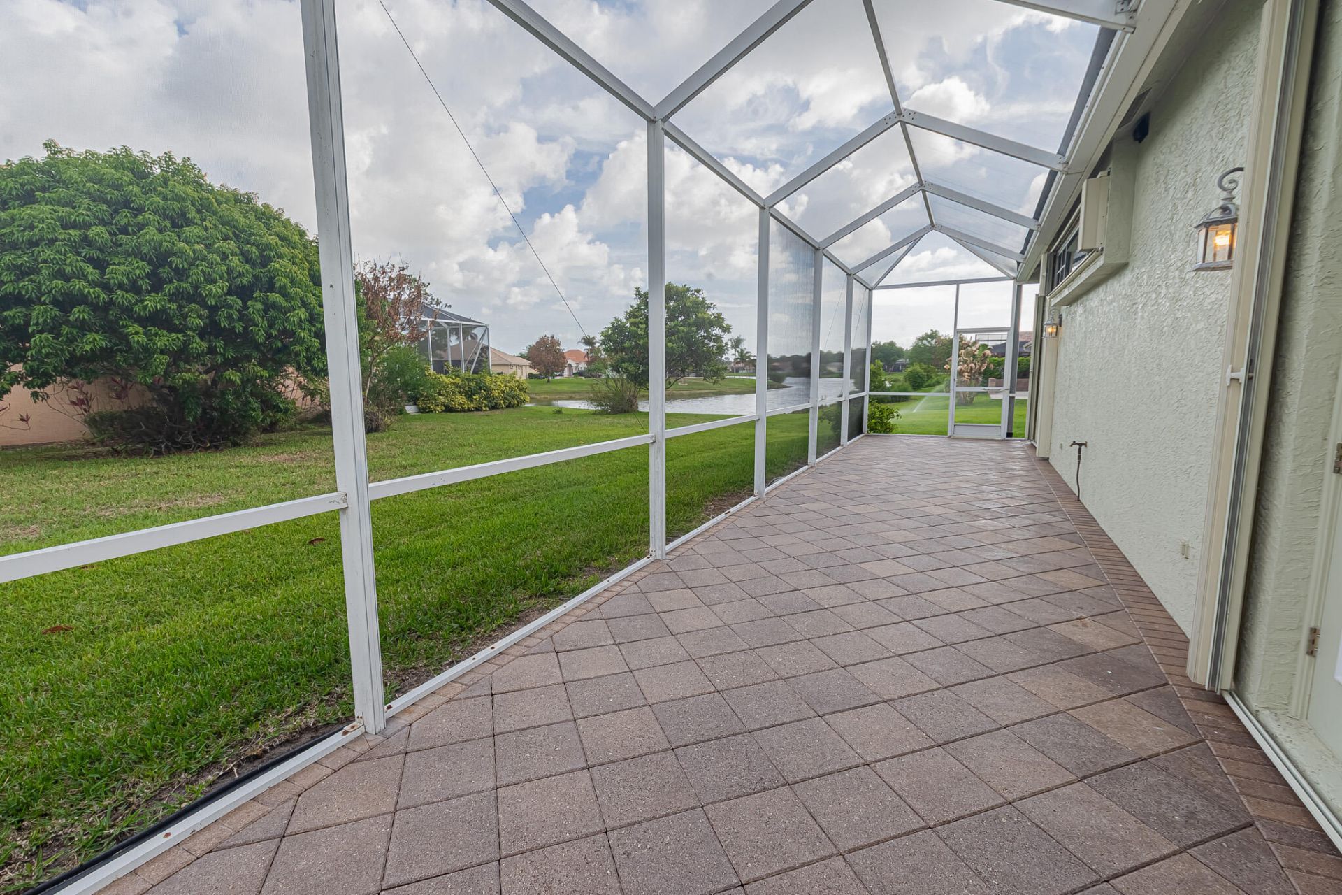 668 SW Lake Charles Circle, Port Saint Lucie, FL 34986 Photo