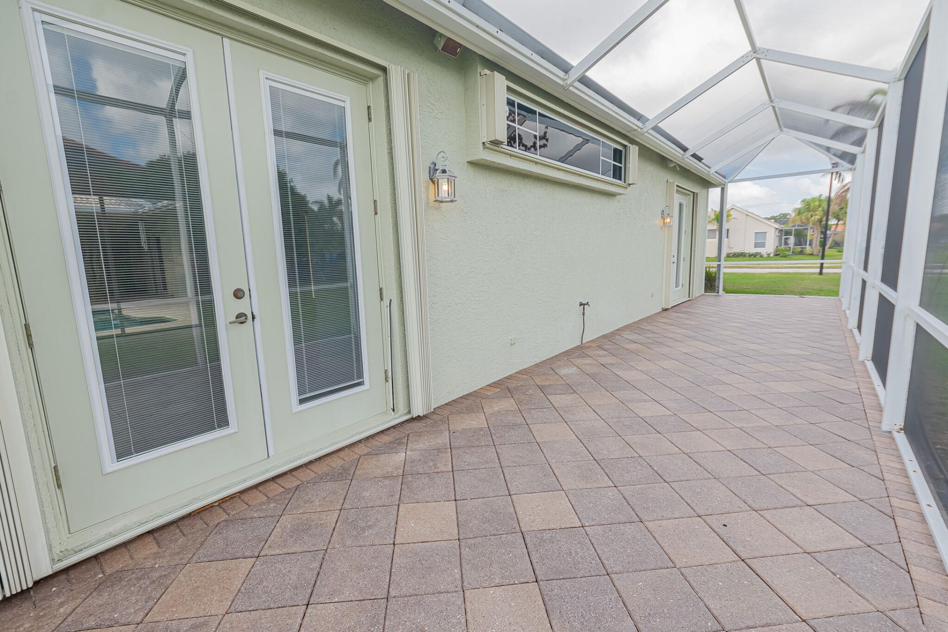 668 SW Lake Charles Circle, Port Saint Lucie, FL 34986 Photo