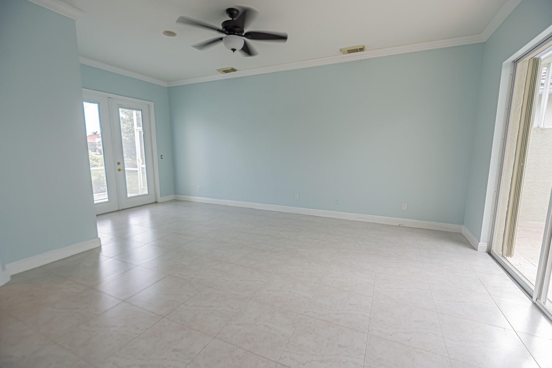 668 SW Lake Charles Circle, Port Saint Lucie, FL 34986 Photo