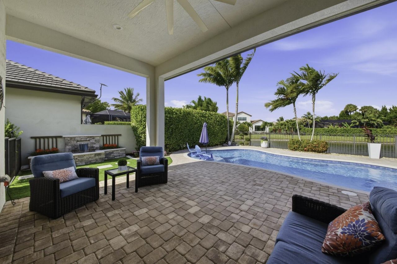 8644 Grand Prix Lane, Boynton Beach, FL 33472 Photo