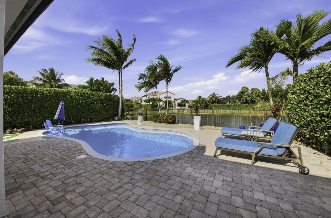 8644 Grand Prix Lane, Boynton Beach, FL 33472 Photo