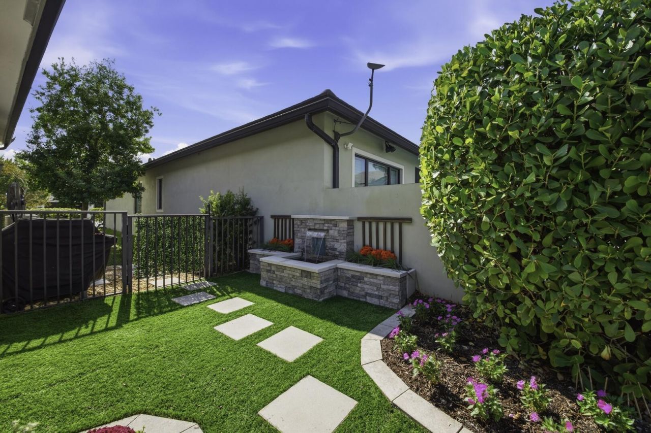 8644 Grand Prix Lane, Boynton Beach, FL 33472 Photo