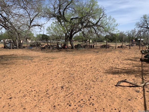 644 CR 6841, Lytle, TX 78058