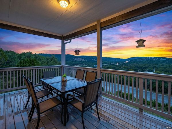 667 Rock Castle, Canyon Lake, TX 78133