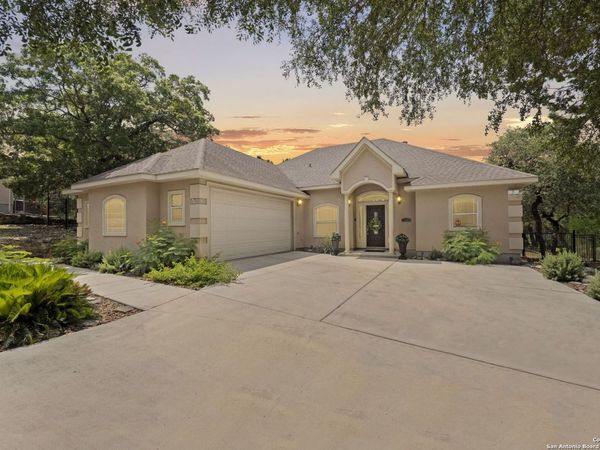 721 Gallagher Dr, Canyon Lake, TX 78133