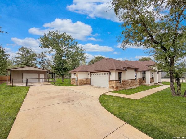 246 Cibolo Way, La Vernia, TX 78121