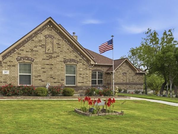 287 Cascade Trail, Castroville, TX 78009