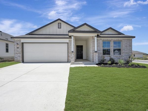 1009 Eagle Crossing, Seguin, TX 78155
