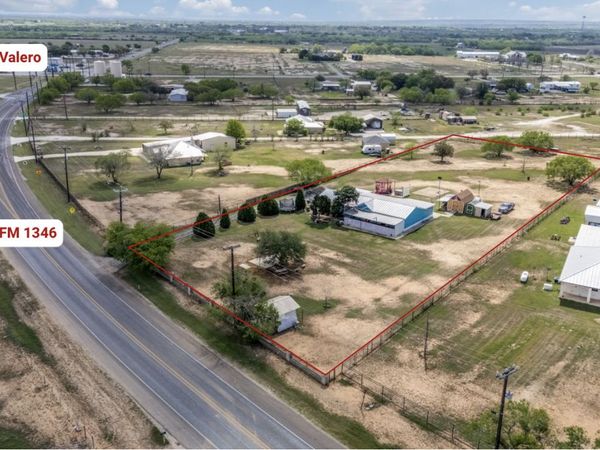 12758 Fm 1346, Sthedwig, TX 78152