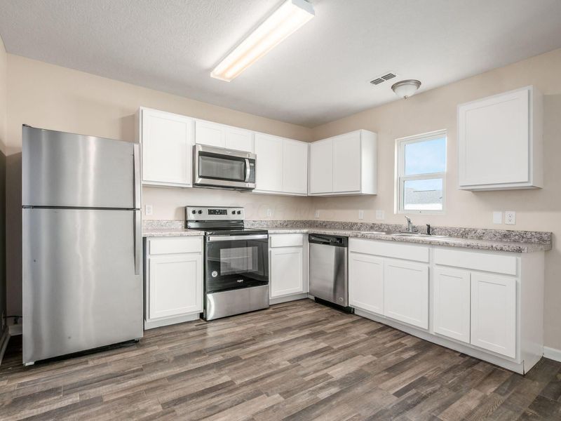 52 Genoa Circle, Commercial Point, OH 43116 Photo 10