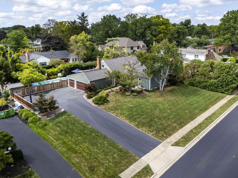 4027 Patricia Drive, Columbus, OH 43220 Photo 2