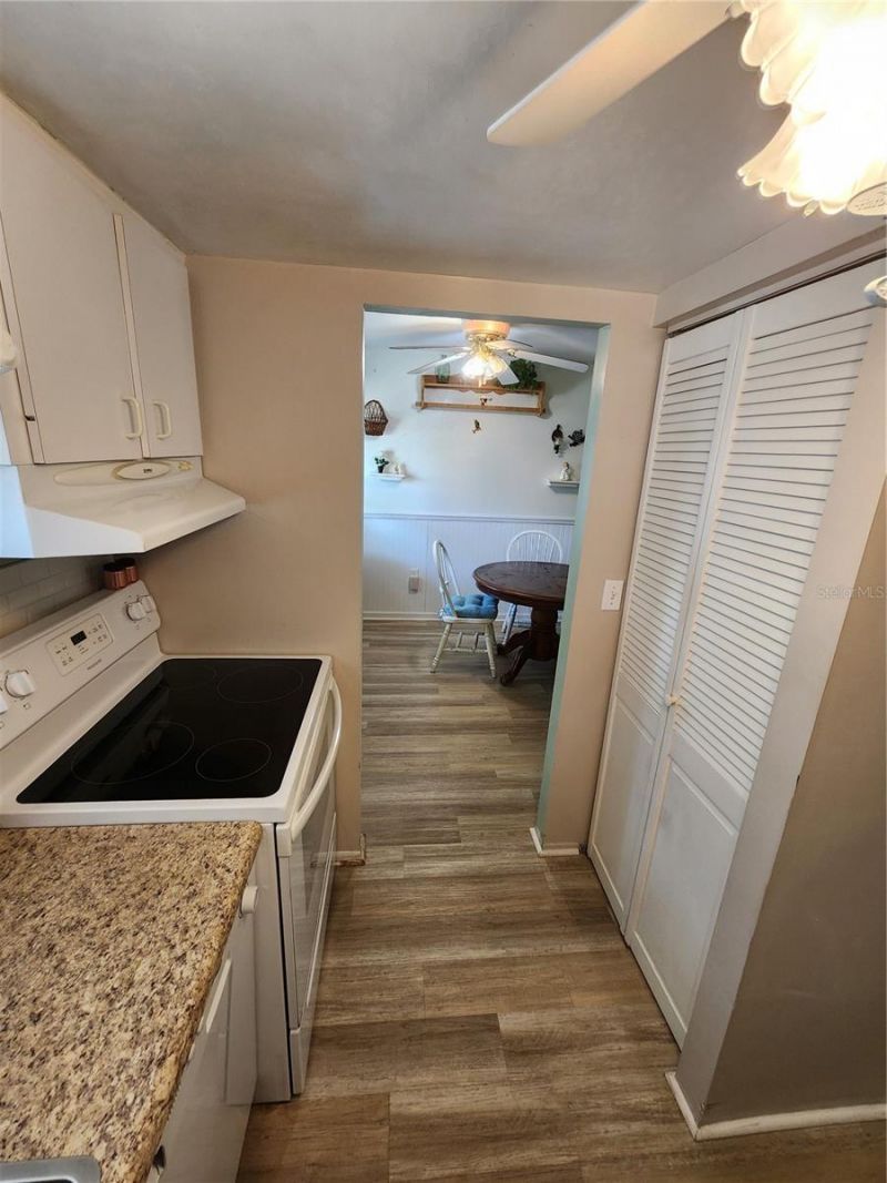 5842 Welcome Road, Unit J2, Bradenton, FL 34207 Photo