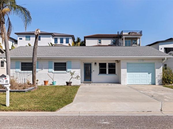 176 175TH AVENUE E, REDINGTON SHORES, FL 33708