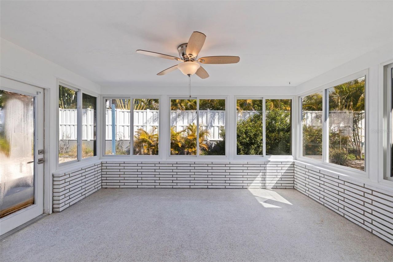 176 175th Avenue E, Redington Shores, FL 33708 Photo