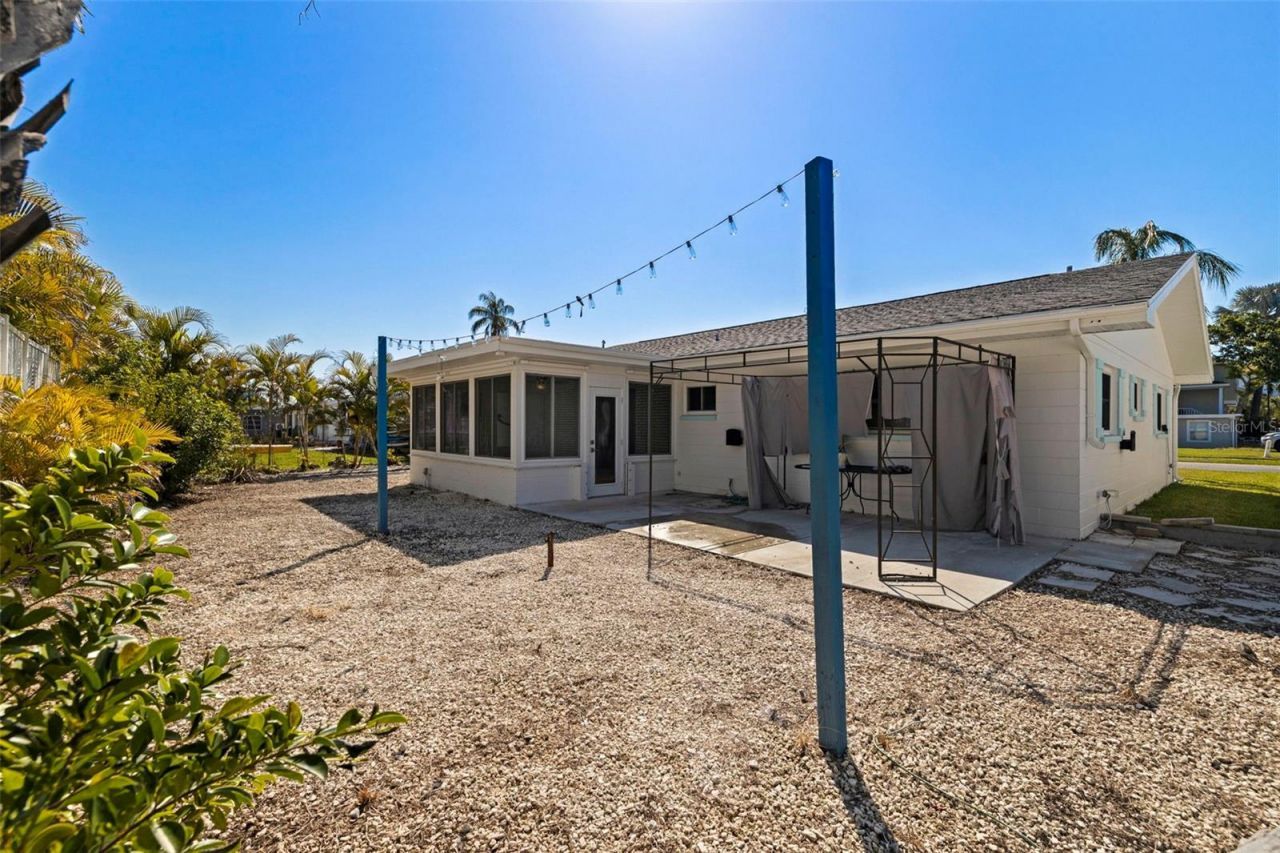 176 175th Avenue E, Redington Shores, FL 33708 Photo