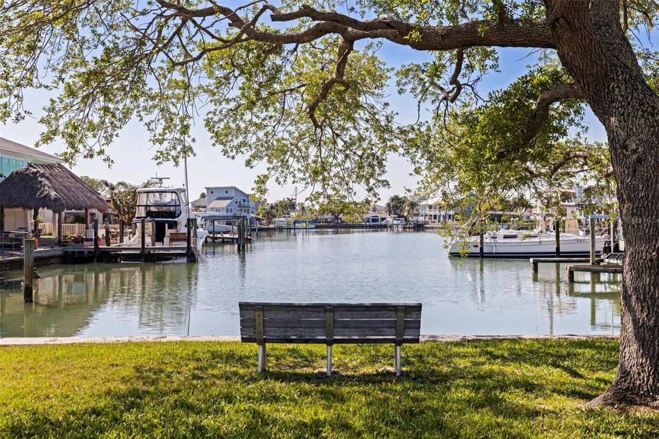 176 175th Avenue E, Redington Shores, FL 33708 Photo
