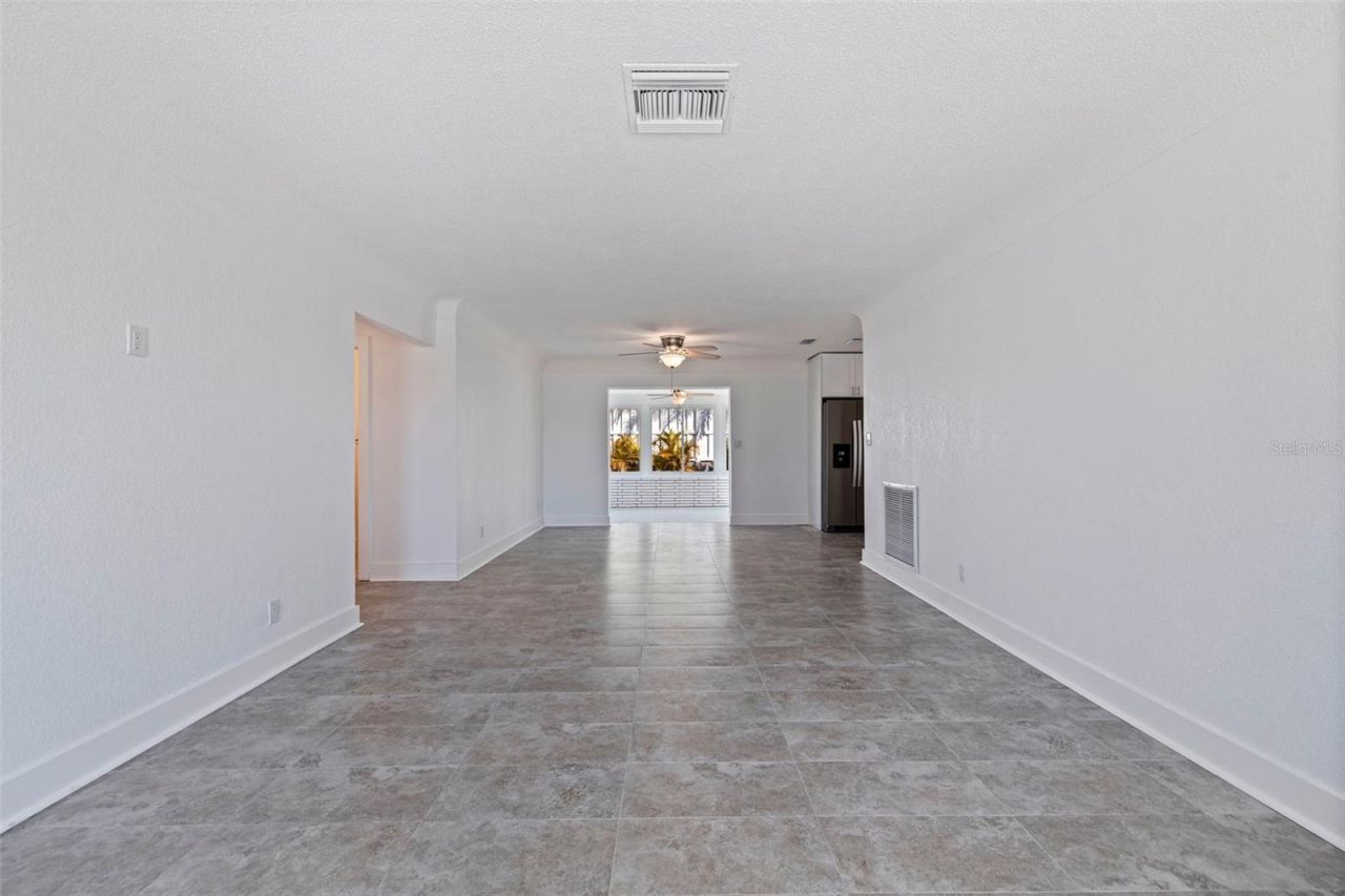 176 175th Avenue E, Redington Shores, FL 33708 Photo