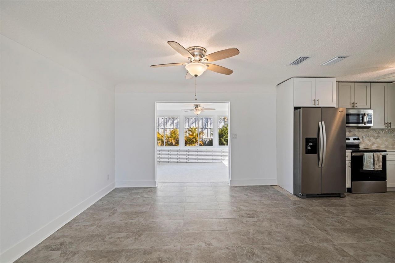 176 175th Avenue E, Redington Shores, FL 33708 Photo