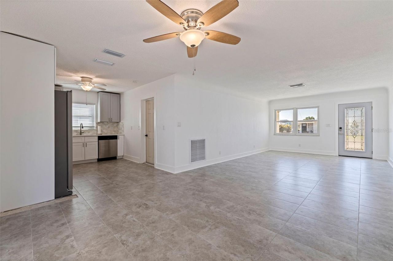 176 175th Avenue E, Redington Shores, FL 33708 Photo