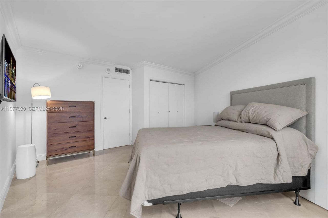 1121 Crandon Blvd, Unit E1203, Key Biscayne, FL 33149 Photo