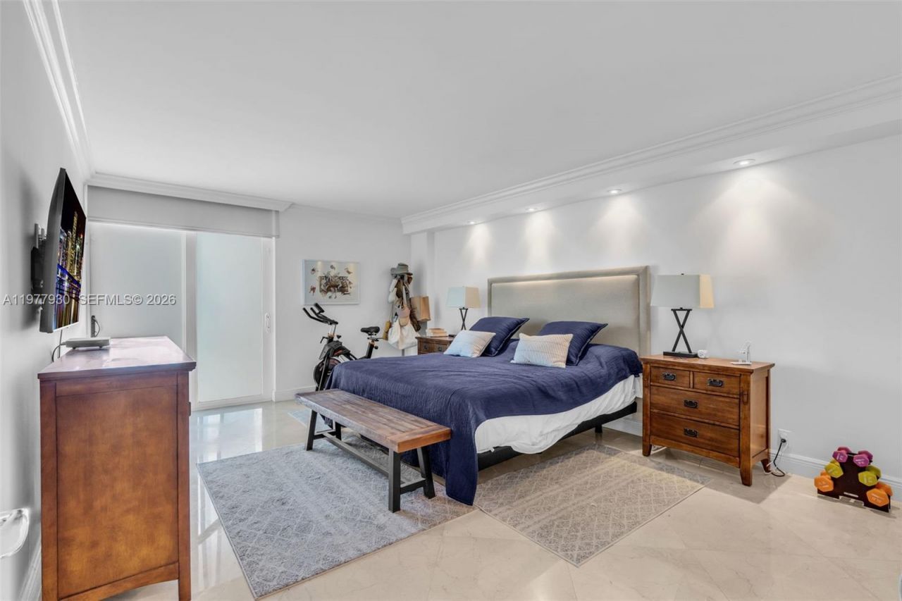 1121 Crandon Blvd, Unit E1203, Key Biscayne, FL 33149 Photo