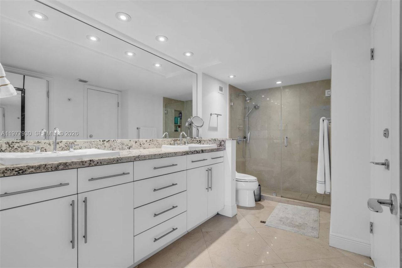 1121 Crandon Blvd, Unit E1203, Key Biscayne, FL 33149 Photo